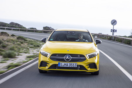 Mercedes-AMG A35 frontal