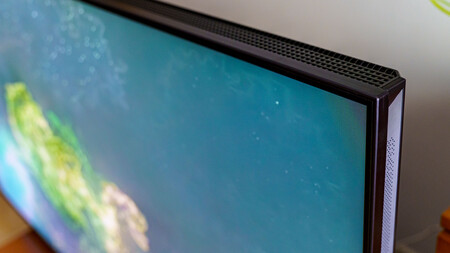 Hisense UR9S RGB MiniLED