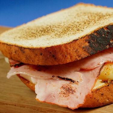 Señales claras de que tu jamón ya está echado a perder: más allá de lo pegajoso