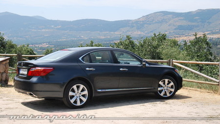 Lexus LS 600h