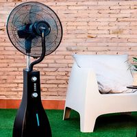 Este es el ventilador con nebulizador que necesitas para refrescarte este verano y cuesta muy poco