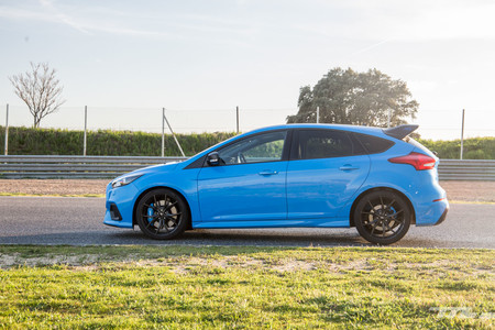 Ford Focus RS Performance lateral