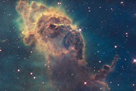 Por qué el color de las fotos en el espacio, las mejores fotografías de gatos, pastillas en el agua y más: Galaxia Xataka Foto