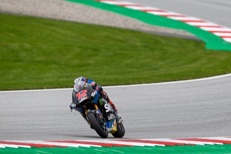 Marco Bezzecchi marca el mejor tiempo de Moto2 y Jorge Martín exhibe ritmo de carrera