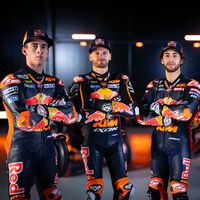 Ni cierre ni recortes. KTM confirma que ya está desarrollando la moto para seguir corriendo en MotoGP más allá de 2026