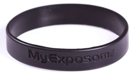 Esta pulsera permite detectar 1.400 compuestos químicos que podrían afectar a tu salud