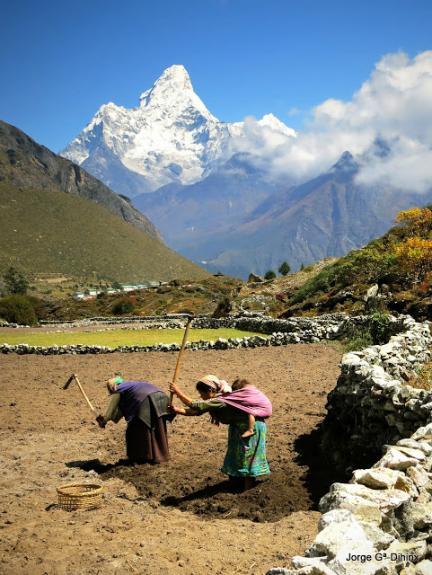 En Nepal, los bebés no lloran