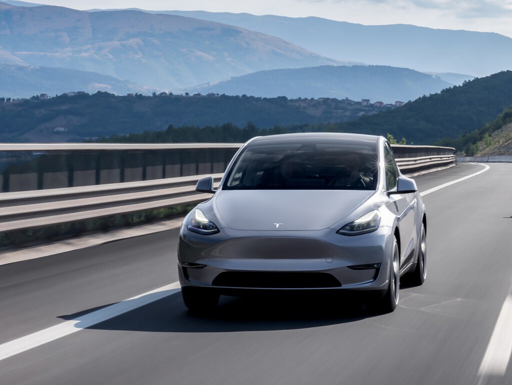 Recorrieron 2,500 km en un coche eléctrico y llegaron a una dura conclusión: el diésel sigue siendo imbatible en carretera . Noticias en tiempo real