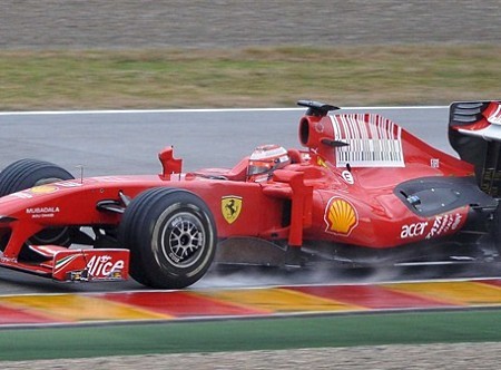 Kimi Raikkonen contento con el nuevo Ferrari