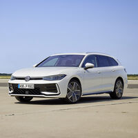 El nuevo Volkswagen Passat ya está a la venta en España: solo con carrocería familiar y desde 45.000 euros