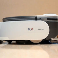 Este robot de limpieza barre la casa pero también friega el suelo sin que nosotros tengamos (casi) que intervenir