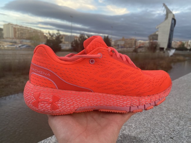 under-armour-hovr-machina