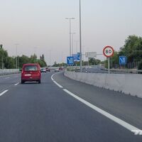 Habrá peajes en las autopistas y autovías: el Gobierno ultima su plan de pago por uso y recurre al "quien contamina paga"