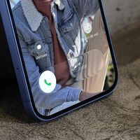 Rechazar llamadas en el iPhone y no morir en el intento. Así se hace independientemente de que salga el botón 