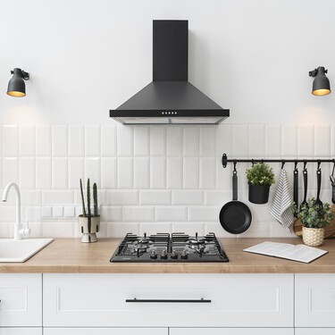 Adiós a la grasa de la campana: así puedes limpiarla de forma sencilla con ingredientes que tienes en casa 