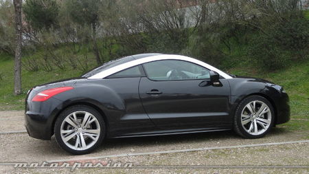 Peugeot RCZ 2013 2.0 HDi, vista lateral