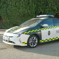 Nuevos coches para la Guardia Civil: ahora "piensan en verde" y ya patrullan con el Toyota Prius