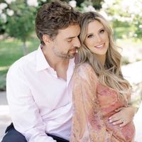 Pau Gasol y su mujer Cat serán padres de una niña: así lo anunciaron en una 'baby shower' a salvo de coronavirus
