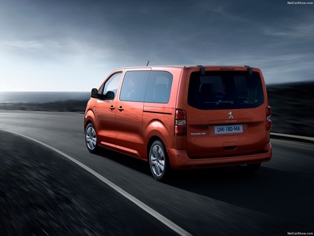 Peugeot Traveller 2017 1600 06