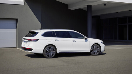 Volkswagen Passat 2024 12