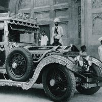 La leyenda del marajá indio que se vengó de Rolls-Royce usando sus coches de lujo para recoger la basura
