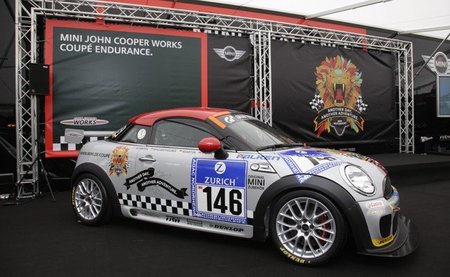 Mini-John-Cooper-Works-Coupe-Endurance-11