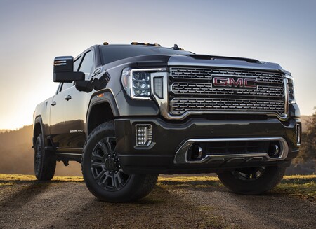 GMC Sierra 2021 ya cuenta con nuevos sistemas de remolque
