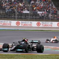 La FIA descarta que el motor Mercedes de Fórmula 1 sea tramposo como sospecha Red Bull, al menos de momento