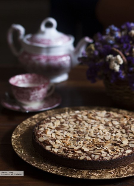 Recetas para toda la familia: Pollo en salsa cremosa de parmesano y espinacas, pastel de almendra y chocolate al caramelo y más cosas ricas