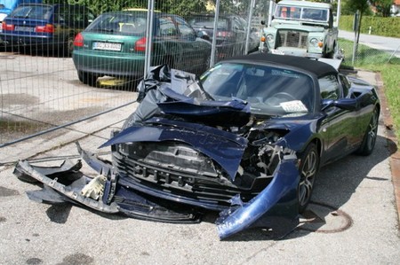 El Tesla Roadster accidentado consigue acabar su vuelta al mundo