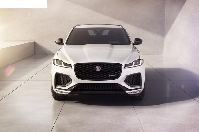 Jaguar F Pace R Dynamic Black 2021 5