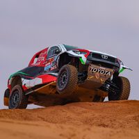 Yazeed Al-Rajhi gana en casa por solo 14 segundos y Carlos Sainz roza otra victoria épica en el Dakar