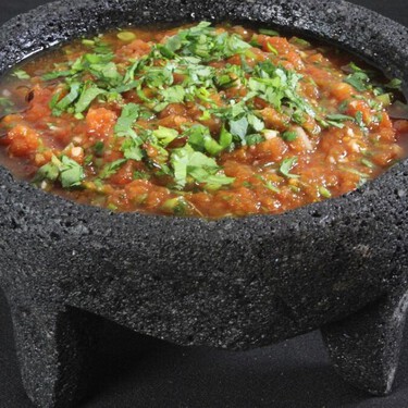 Del molcajete a la licuadora: 3 salsas que puedes preparar con chile morita