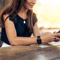 Siete razones por las que deberías dejar de lado el móvil este verano