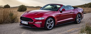 Probamos el Ford Mustang GT California Special: un descapotable con un V8 enorme que puede ser poco racional, pero enamora