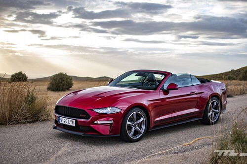 Probamos el Ford Mustang GT California Special: un descapotable con un V8 enorme que puede ser poco racional, pero enamora