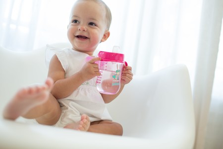 Lifestyle Soft Spout Toddler Cup Pink O16a8894