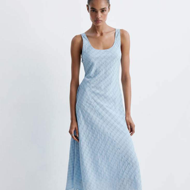 Vestido bajo asimétrico cuadros