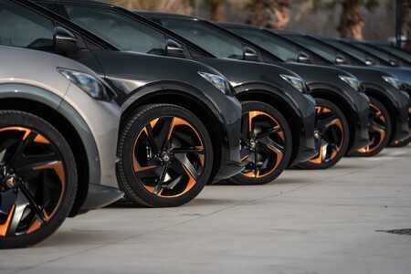 CUPRA Tavascan con llanta 21"