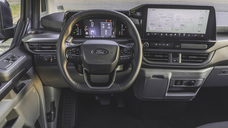 Tourneo Custom Cabin 02