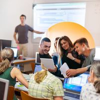 La lista de carreras universitarias con mejores salidas profesionales en España que todo estudiante de 2º de Bachillerato debería conocer