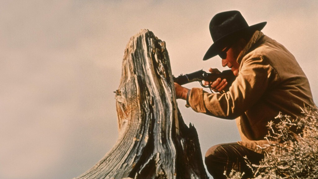 Si ‘Supergirl’ te deja con ganas de más, hay un estupendo western clásico protagonizado por John Wayne del que hereda más de una cosa