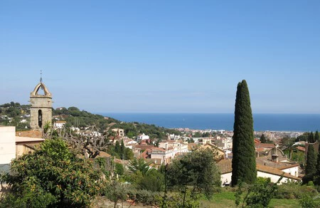 El Refugio De Sheila Ebana Madre De Lamine Yamal En El Pueblo Perfecto Entre Playa Y Montana Para Vivir Tranquila Cerca De Barcelona