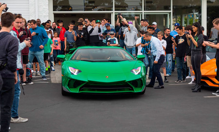 Lamborghini Aventador SV inspirado en el clásico Miura SV de preproducción