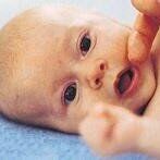 Los reflejos primarios de los bebés