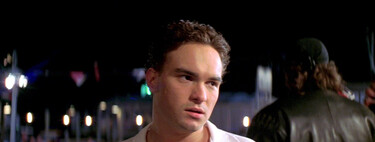Este 'slasher' mítico de los 90 rompió todas sus reglas al cargarse a Johnny Galecki. El público pedía sangre y los productores se saltaron el guion