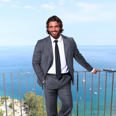 Can Yaman: "Un aspecto de mi personalidad que tenía de joven es que estudiaba mucho y no era muy sociable" 