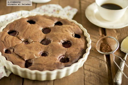 Tarta de chocolate y ciruelas rojas. Receta
