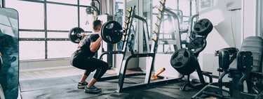 "Soy entrenador y lo siento mucho, pero la sentadilla no es la mejor opción para trabajar tus cuádriceps"  