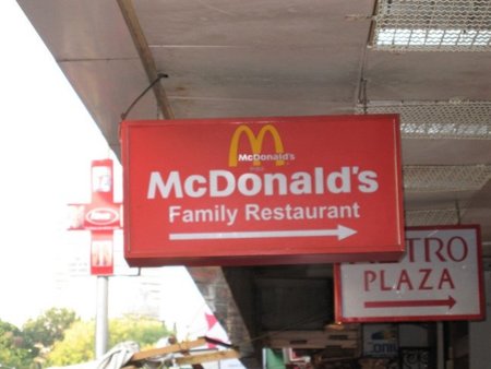 McDonald's lanza una red Wi-Fi en Nueva Zelanda que censura páginas del movimiento gay